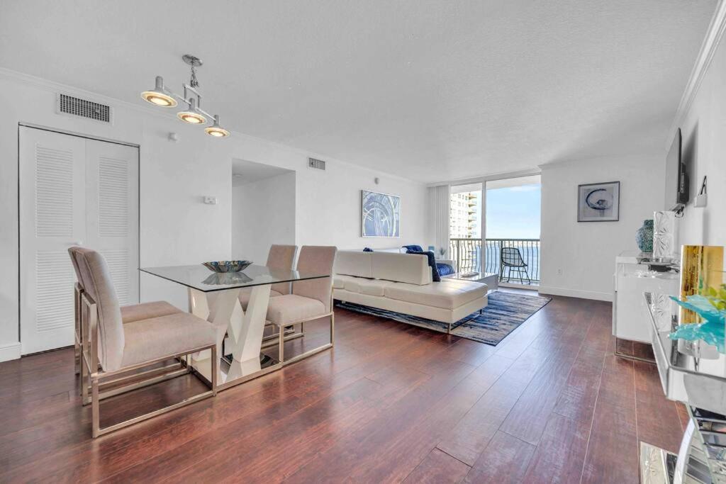 Central Ocean View 3 Bedrooms In Miami W Parking Extérieur photo